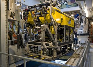 Remotely operated underwater vehicle